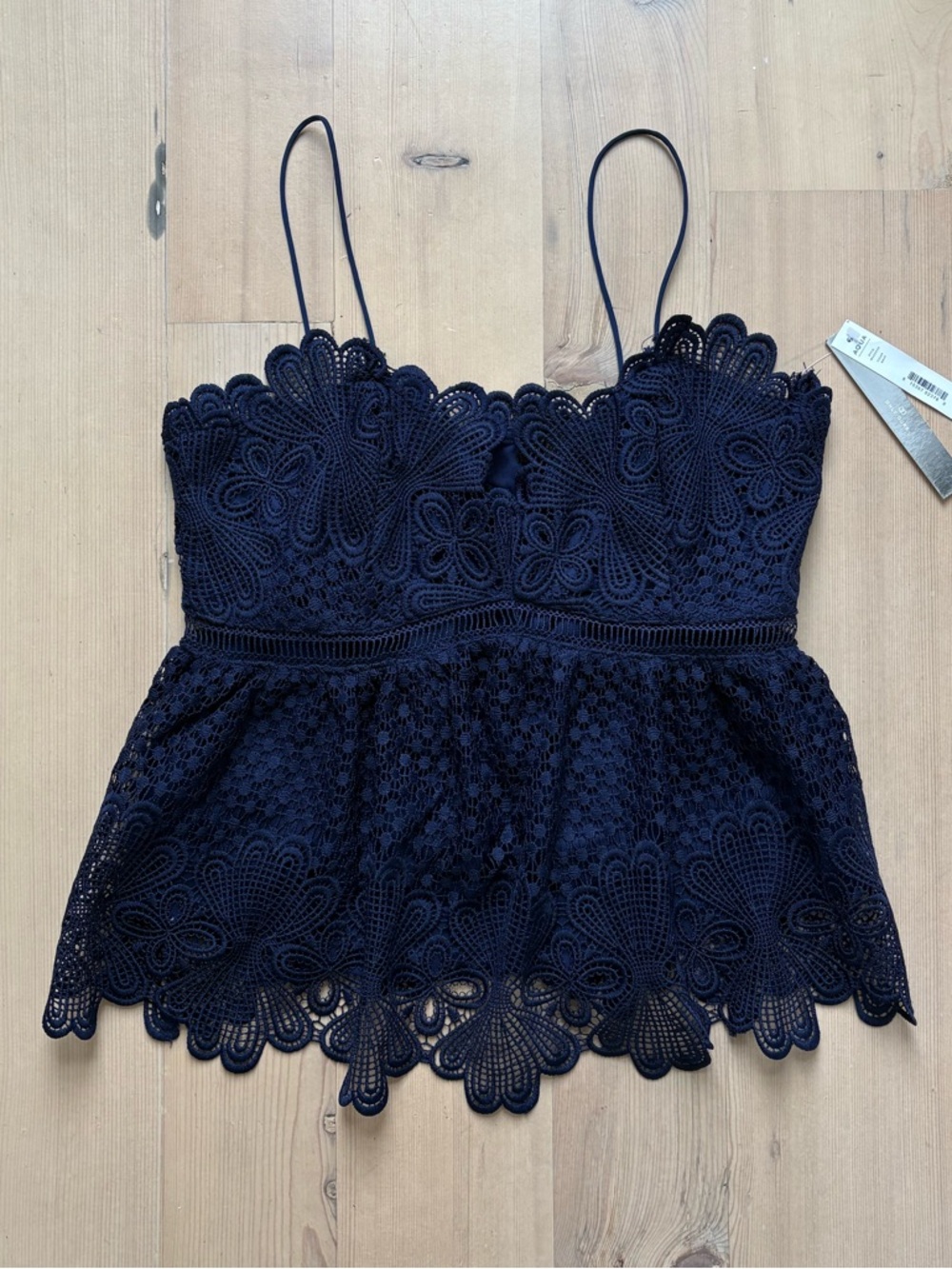 Lace Floral Peplum Going Out Top - M